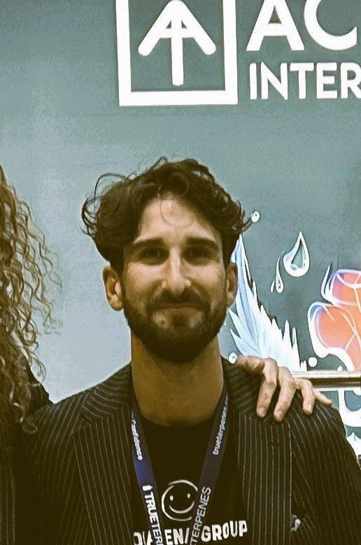 Portrait of an Ocarena founder